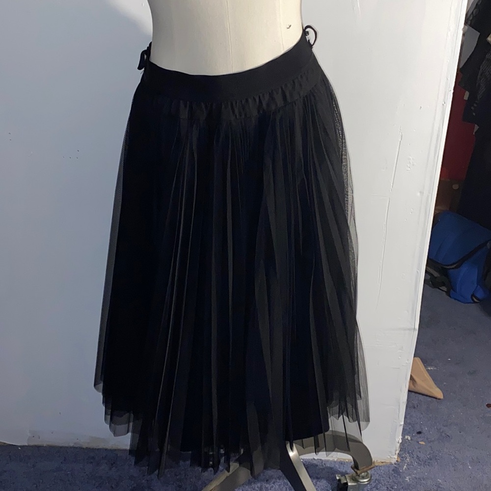 Black skirt with tulle pleats by Pinko